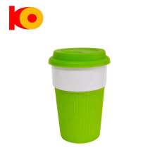 wholesale food grade ceramic coffee cup mug with silicone  lid base